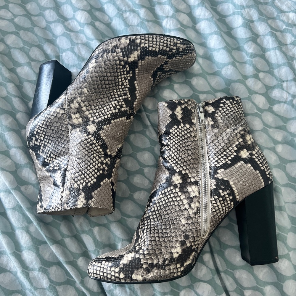 Steve Madden boots